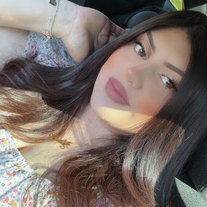 Meet your Posher, Desiree